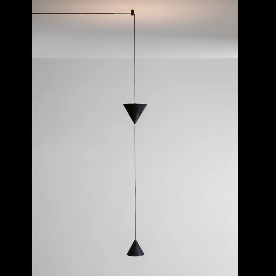 Applique a Filo in Alluminio Nero e Doppio Cono Design Minimale - Mercado Viadurini