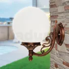 Applique con Sfera in Acrilico e Struttura in Alluminio Pressofuso - Trovanero Viadurini