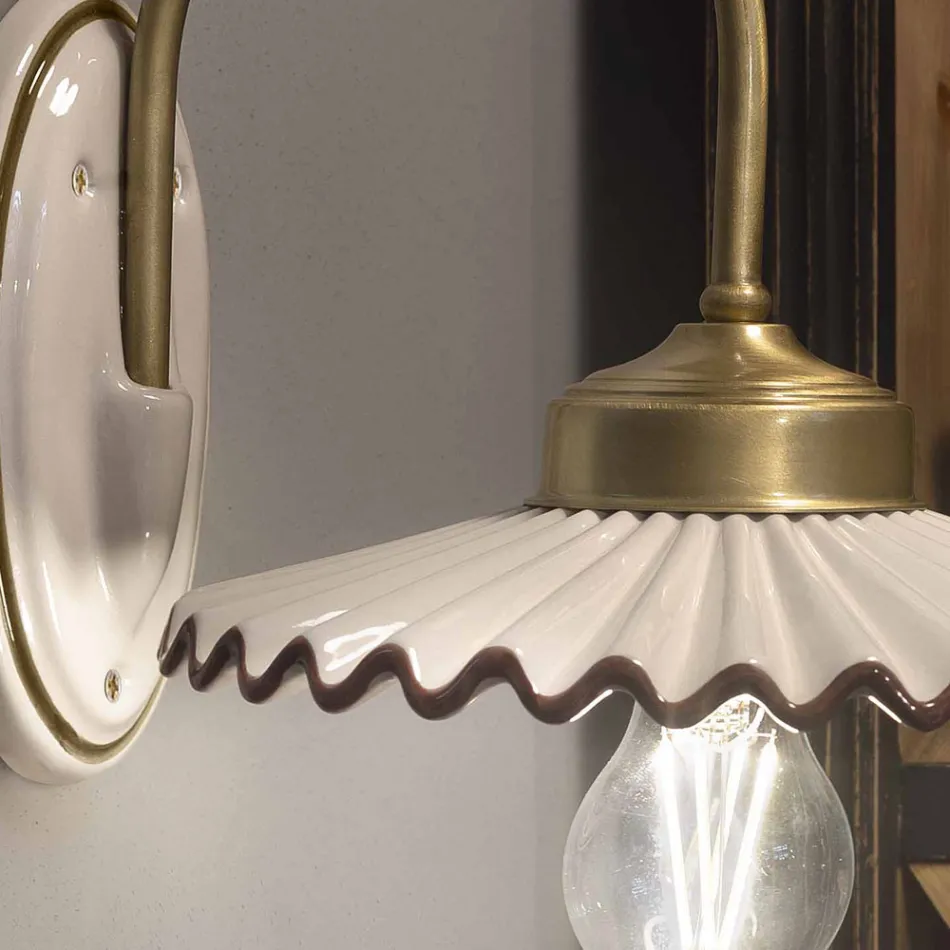 Applique in Ceramica Lucida Plissettata e Bordo Dipinto a Mano - Laquila Viadurini