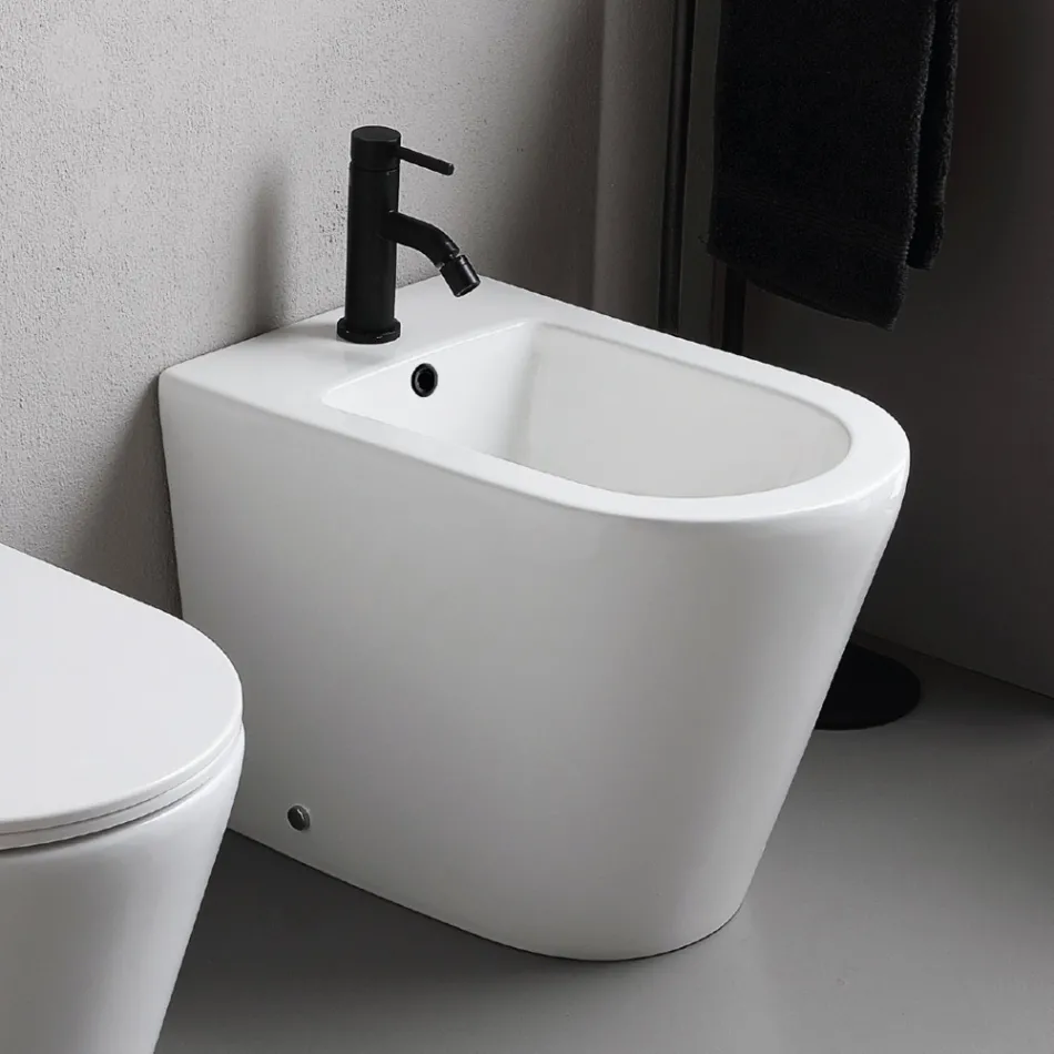 Bidet Monoforo a Terra in Ceramica Bianca dal Design Moderno Elegante - Salice Viadurini