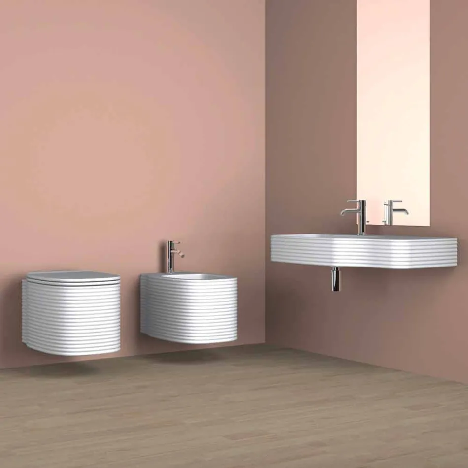 Bidet sospeso in ceramica di moderno design prodotto in Italia, Amleto Viadurini