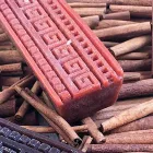 Candela Artigianale Profumata alla Cannella Rettangolare Made in Italy - Alissa Viadurini