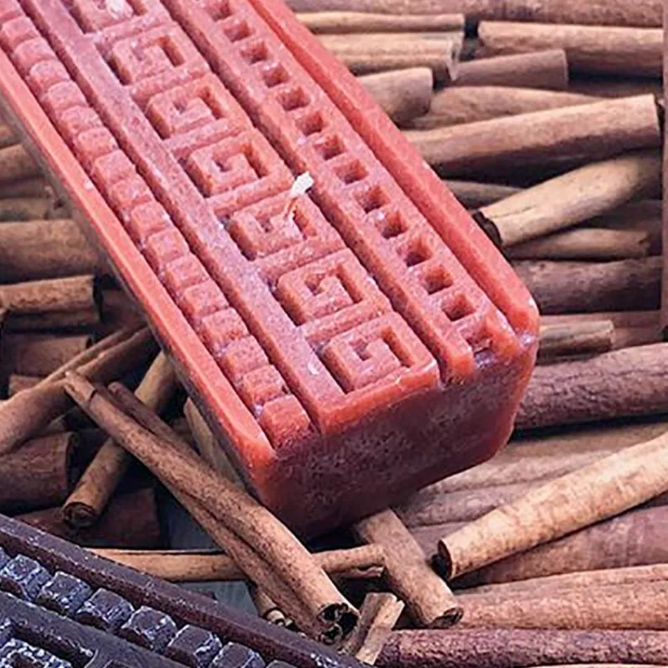 Candela Artigianale Profumata alla Cannella Rettangolare Made in Italy - Alissa Viadurini