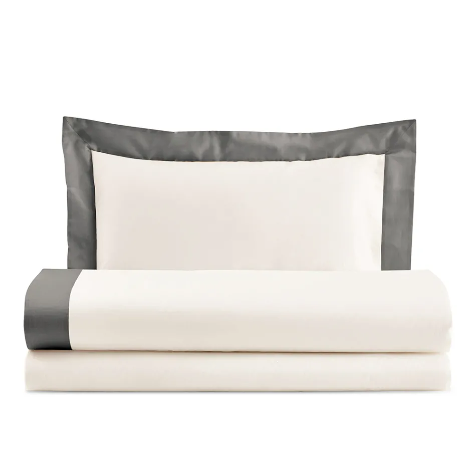 Completo Letto Una Piazza e Mezzo in 100% Cotone e 10% Raso di Cotone - Dettaglio Viadurini