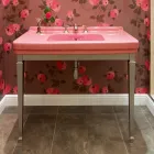 Consolle Bagno 105 cm Vintage in Ceramica Bianca con Piedi,Made in Italy - Marwa Viadurini