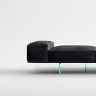 Divano con Base in Vetro Extrachiaro e Seduta in Tessuto Made in Italy - Rory Viadurini