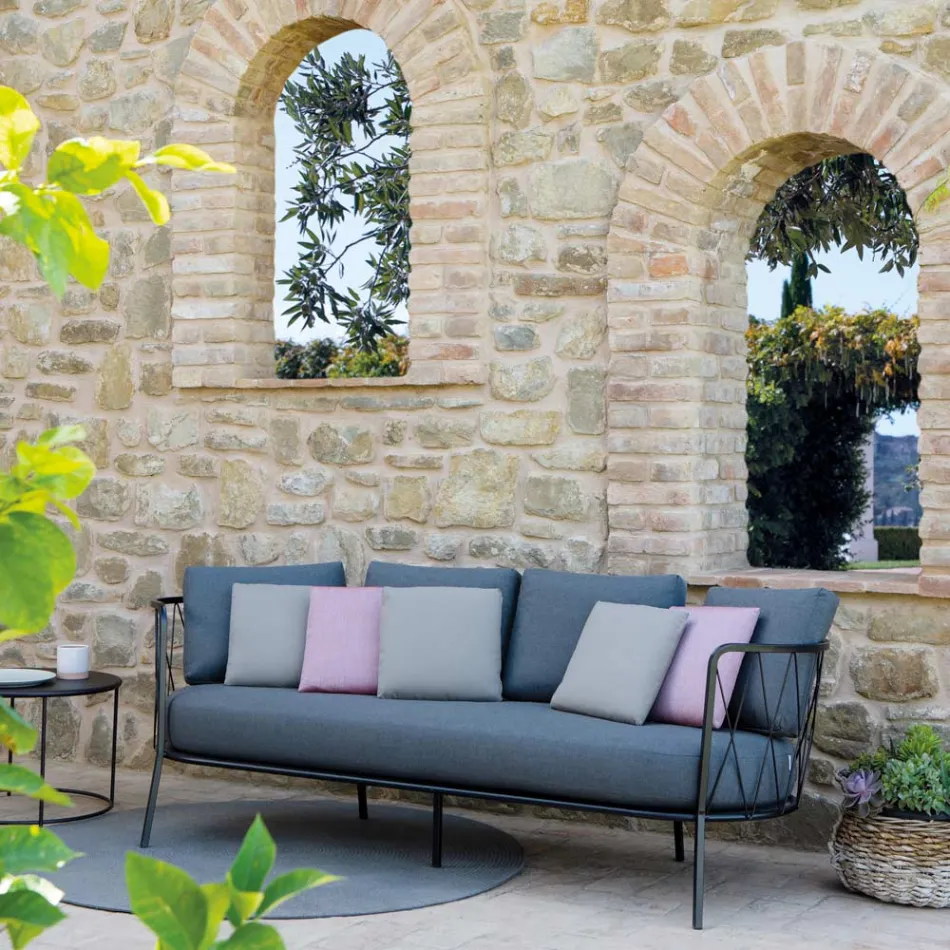 Divano da Giardino 3 Posti Cuscini Inclusi in Acciaio Made in Italy – Brienne Viadurini