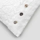 Federa Cuscino Quadrato Bianca con Pizzo e Bottoni Lusso Italiano - Logos Viadurini