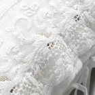 Federa di Lino con Pizzo Bianco per Letto Design di Lusso Made in Italy - Kiss Viadurini