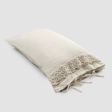 Federa in Lino con Pizzo Poema e Laccetti Burro o Nero Made in Italy - Masone Viadurini