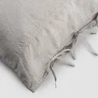 Federa in Lino Leggero Gesso o Retrò con Laccetti Design Quadrato - Prisco Viadurini