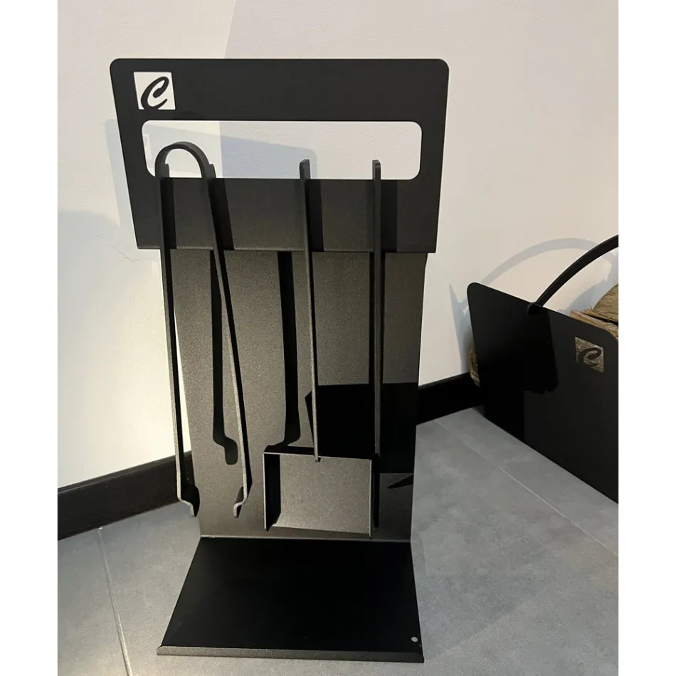Insieme di Strumenti di Design per Camino in Acciaio Nero Made in Italy - Ostro Viadurini