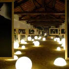 Lampada a sfera terra/tavolo Slide Globo bianco luminoso fatta Italia Viadurini