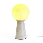 Lampada Conica con Sfera Bianca e Base in Marmo Made in Italy - Tobio Viadurini