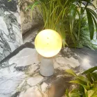 Lampada Conica con Sfera Bianca e Base in Marmo Made in Italy - Tobio Viadurini