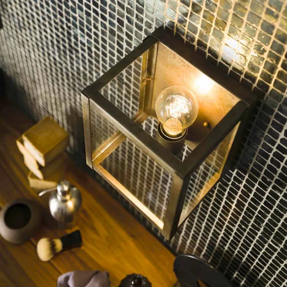 Lampada industriale da parete in ottone e vetro Quadro Il Fanale Viadurini