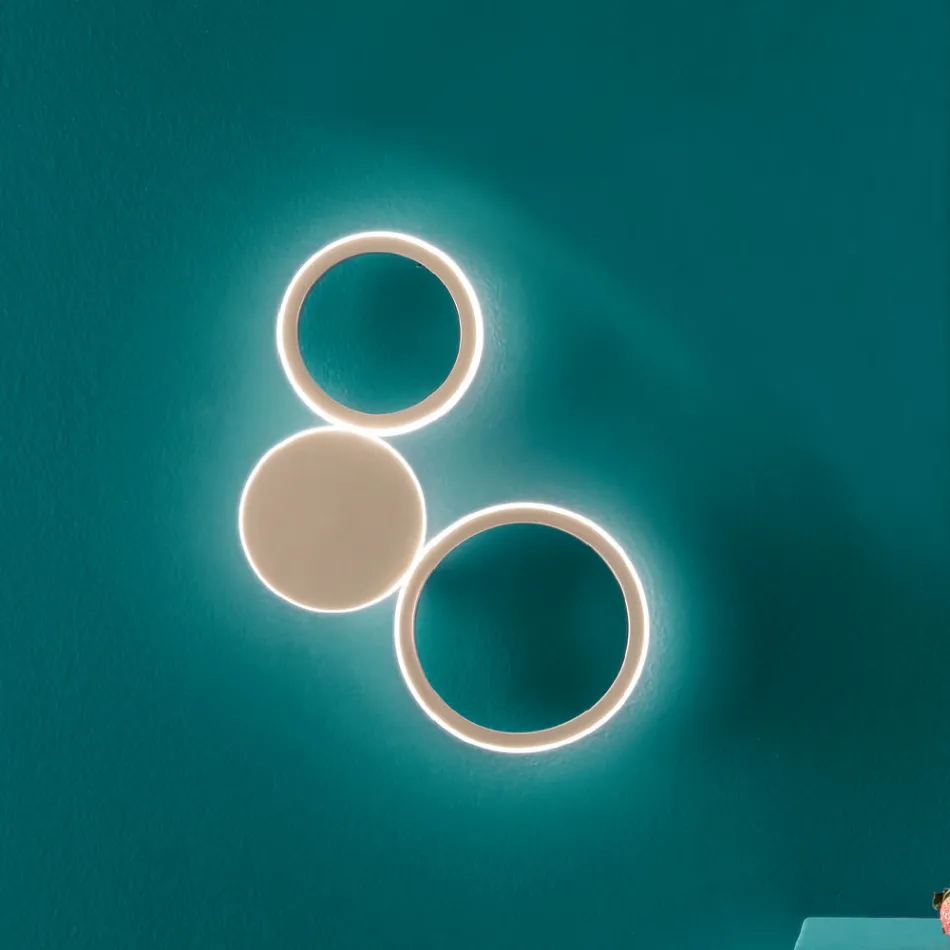 Lampada Parete LED Moderna con Struttura in Metallo Verniciato Oro - Punto Viadurini