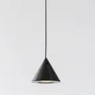 Lampada Sospesa Filo Alluminio Nero Cono Piccolo Design Minimale - Mercado Viadurini