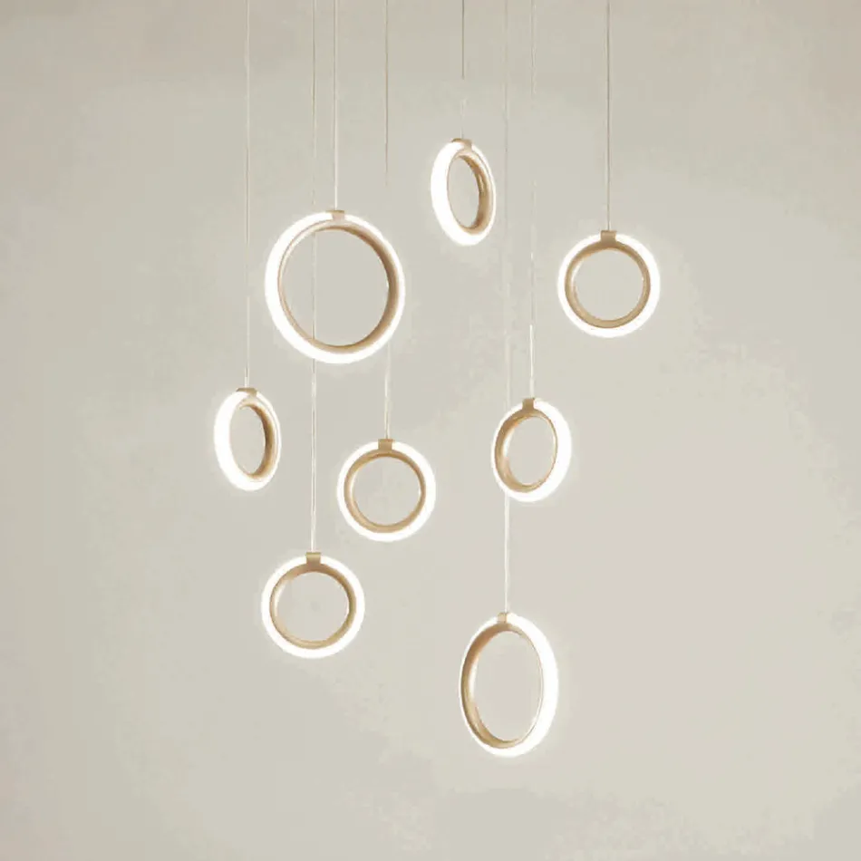 Lampadario Appeso in Metallo Verniciato Oro con 8 Luci LED - Cedro Viadurini