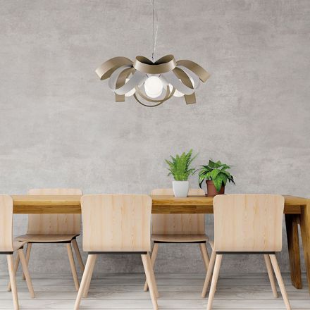 Lampadario shabby chic in metallo bianco per arredare con gusto – Mare Viadurini
