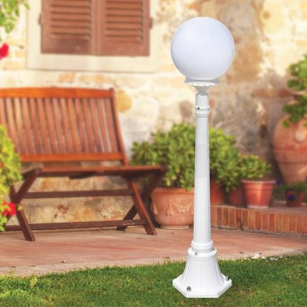 Lampione Alto 110 cm in Acrilico e Alluminio Bianco Made in Italy - Trovabianco Viadurini