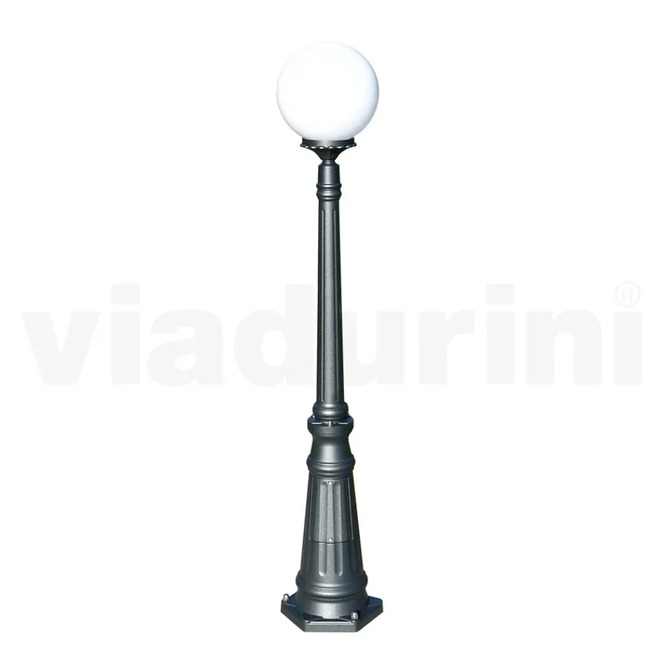 Lampione Alto 145 cm in Acrilico e Alluminio Antracite Made in Italy - Trovaantracite Viadurini