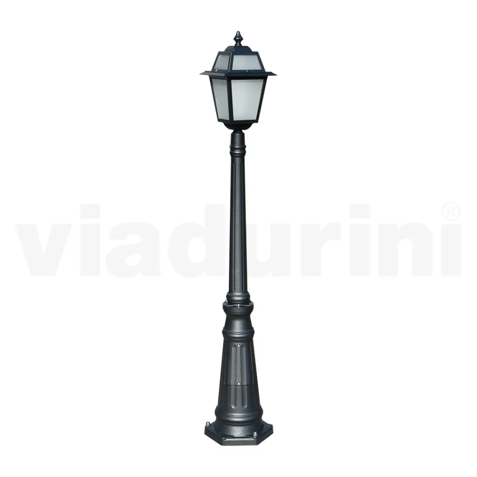Lampione Alto 152 cm da Giardino in Alluminio Antracite e Vetro Sabbiato - Elric Viadurini