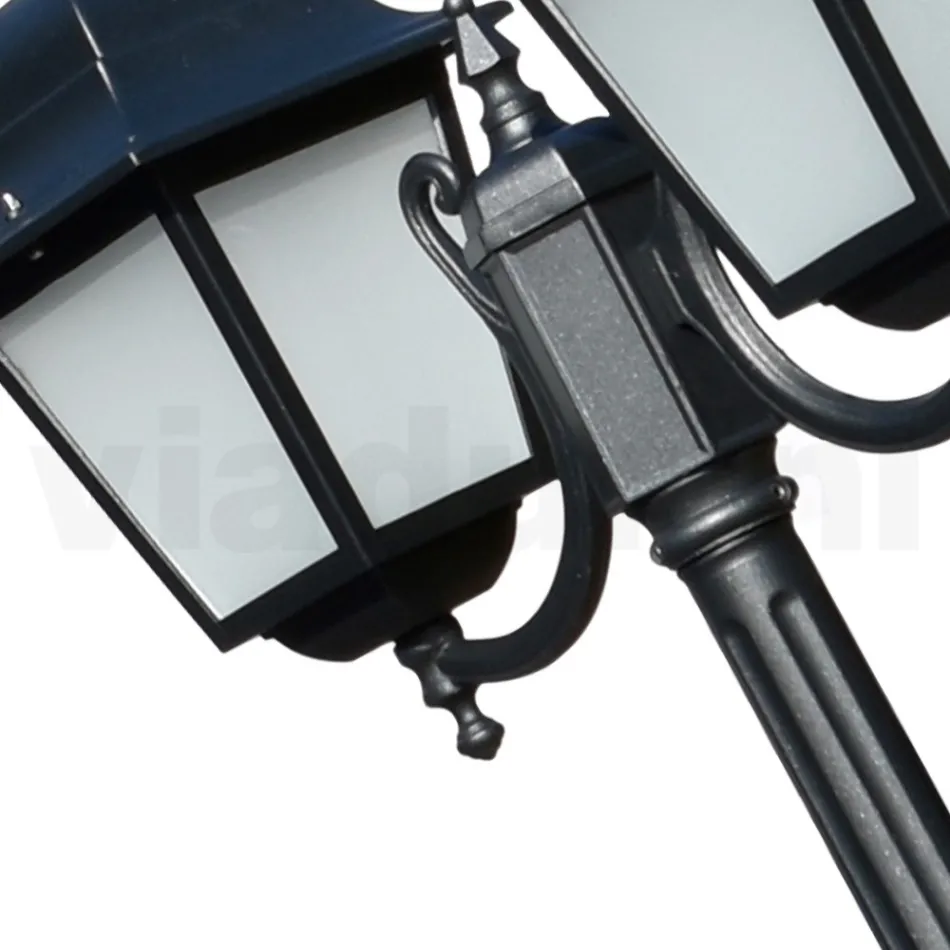 Lampione Alto 208 cm in Vetro e Alluminio Antracite Made in Italy - Scintilla Viadurini