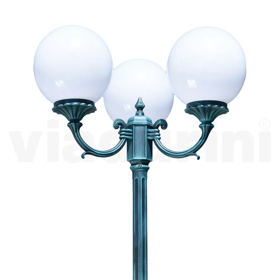 Lampione Alto 242 cm in Acrilico e Alluminio Nero Made in Italy - Trovanero Viadurini