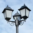 Lampione Alto 249 cm in Vetro e Alluminio Antracite Made in Italy - Scintilla Viadurini