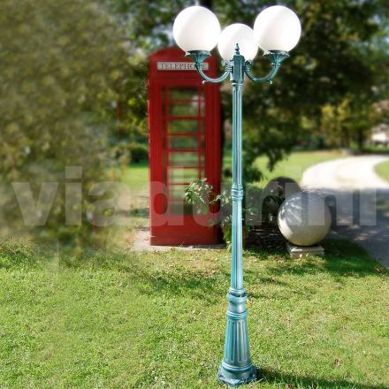 Lampione da Esterno 212 cm in Acrilico e Alluminio Nero Made in Italy - Trovanero Viadurini