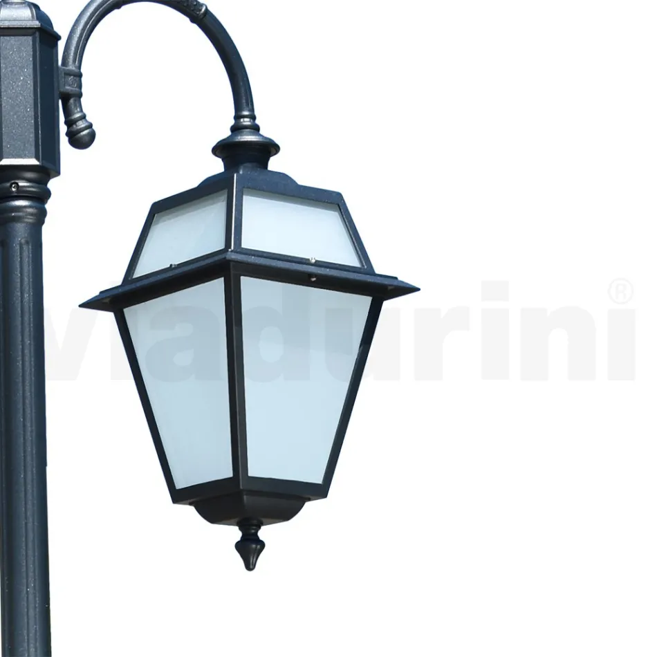 Lampione Giardino a 2 Luci in Alluminio e Vetro Made in Italy - Vivian Viadurini