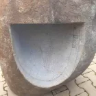 Lavabo bagno design a colonna in pietra naturale Mare, pezzo unico Viadurini