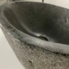 Lavabo da appoggio in pietra di fiume Akta pezzo unico Viadurini