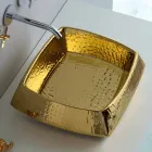 Lavabo in ceramica oro da appoggio moderno prodotto in Italia Simon Viadurini