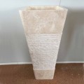 Lavabo in pietra naturale a colonna Robin, bianco pezzo unico