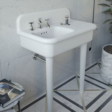 Lavabo per il Bagno Asimmetrico in Ceramica con Poggia Oggetti - Giusy Viadurini