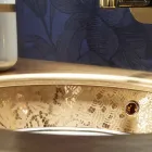 Lavabo sottopiano in fire clay e oro fatto a mano in Italia, Egeo Viadurini