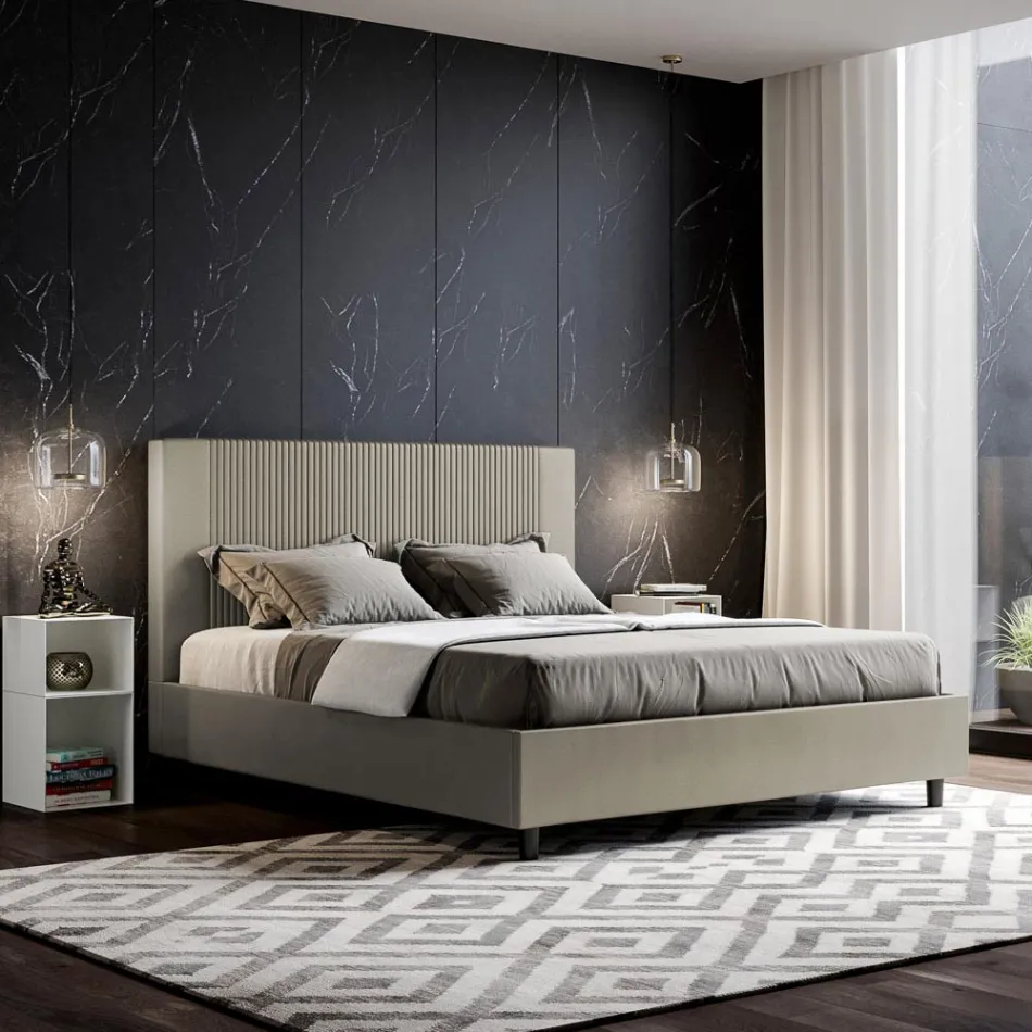 Letto 160x200 cm con Testata Decorata con Linee Verticali Made in Italy - Pattini Viadurini