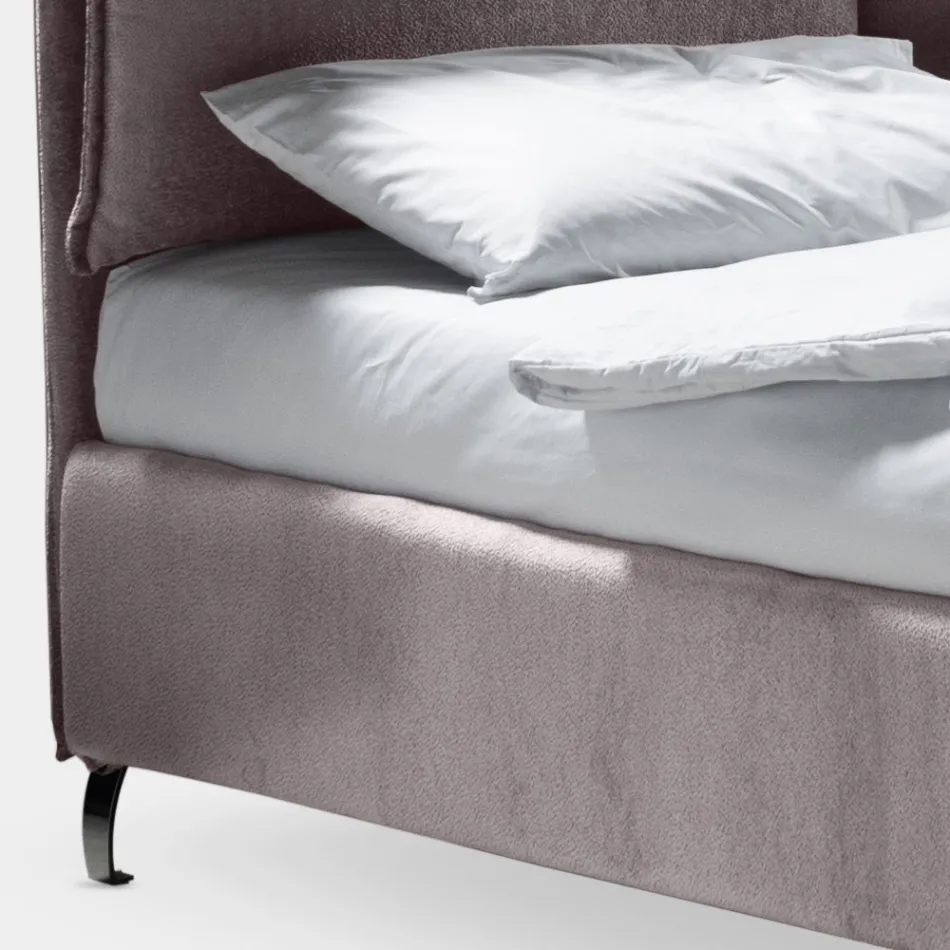 Letto Matrimoniale 160x190 con 2 Soffici Cuscinoni con Balza Perimetrale - Ernesta Viadurini