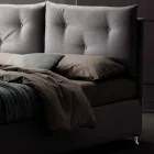 Letto Matrimoniale 160x190 con Bottoncini Decorativi nei Cuscinoni - Raggi Viadurini