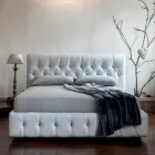 Letto Matrimoniale con Imbottitura Capitonné e Piedini in Legno - Briosco Viadurini