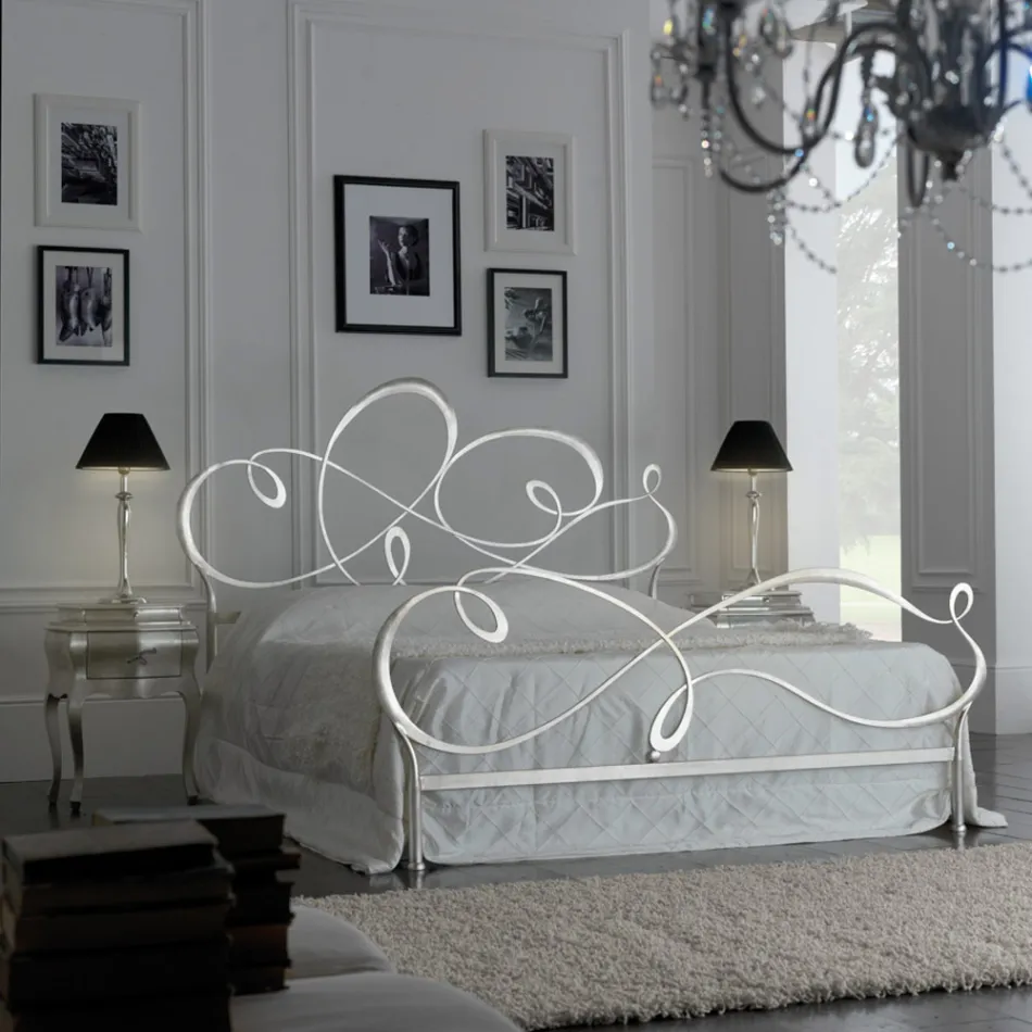 Letto Matrimoniale con Pediera Coordinata, Materasso e 2 Comodini - Nebbia Viadurini