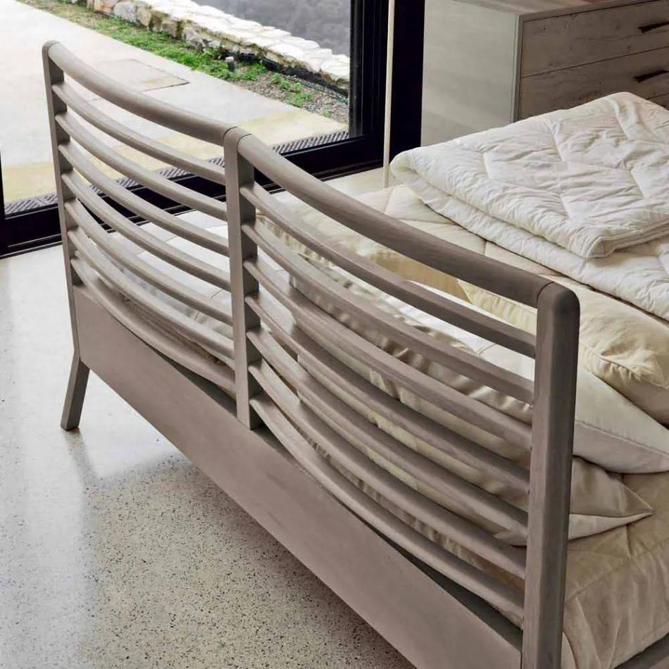 Letto matrimoniale made in Italy con base in noce massello Didimo Viadurini