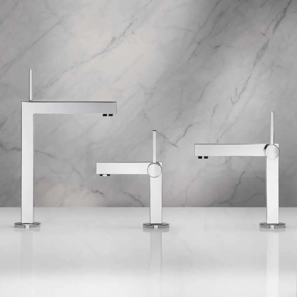 Miscelatore Moderno per Lavabo Bagno in Metallo Finitura Cromata - Girino Viadurini