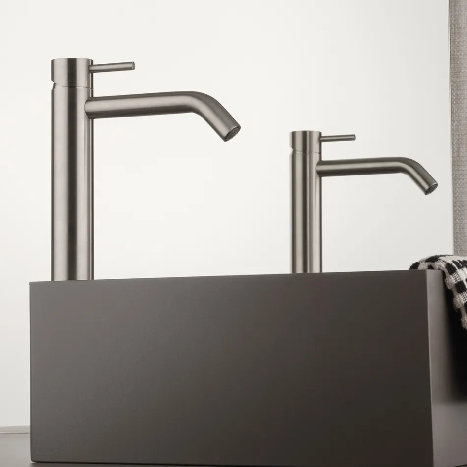 Miscelatore per Lavabo Alto con Bocca Lunga in Acciaio AISI 316L - Artigli Viadurini
