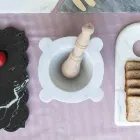 Mortaio in Marmo Bianco di Carrara con Pestello in Legno Made in Italy - Winda Viadurini