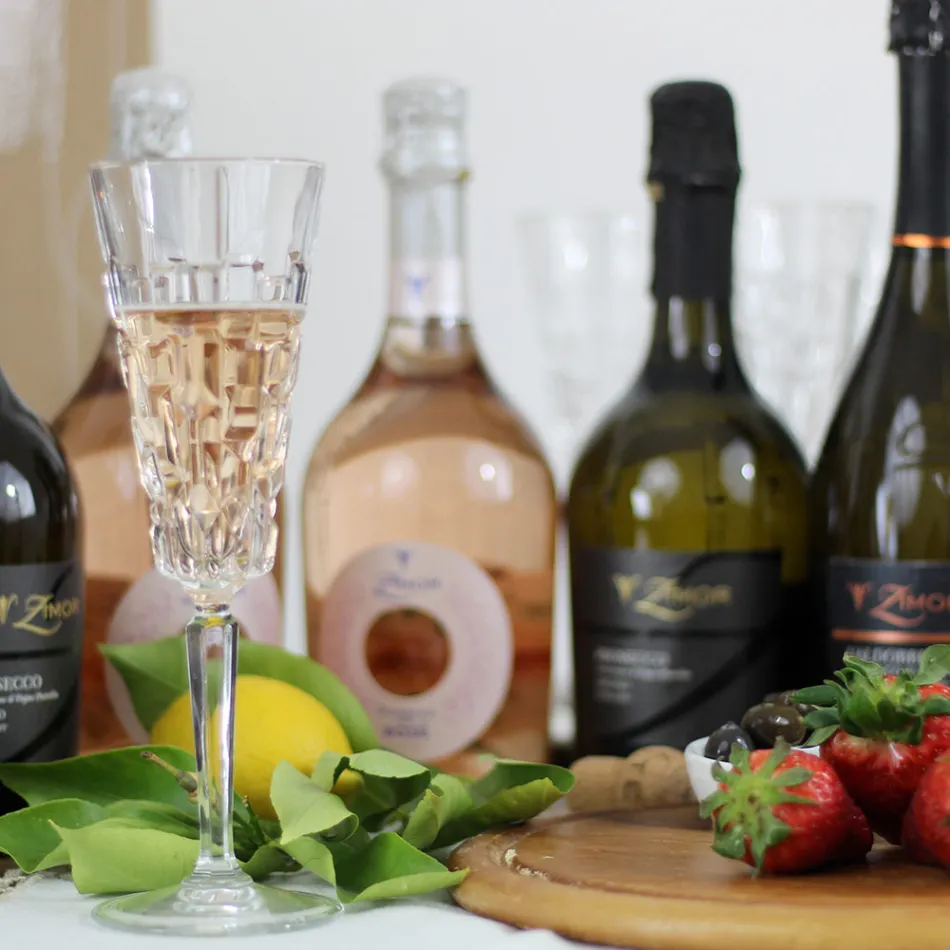 Omaggio Esclusivo: 6 Bottiglie di Prosecco DOC in Regalo Viadurini