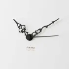 Orologio a Muro Bianco con Decori di Animali in Legno Design Moderno - Suspense Viadurini