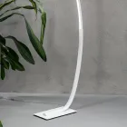 Piantana Moderna a LED Dimmerabile in Metallo Nero, Oro o Bianco - Gondola Viadurini